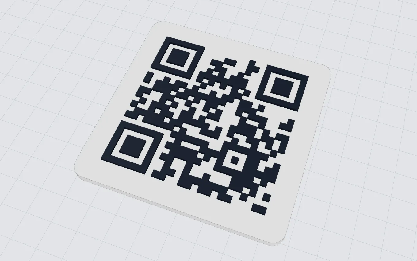 Placa cuadrada con un código QR en relieve negro sobre base blanca.